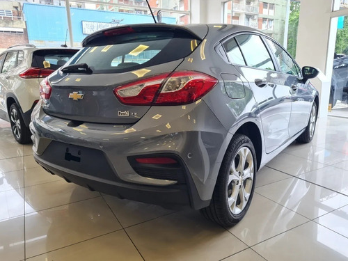 Imagen 8 de 15 de Chevrolet Cruze Lt 5p Automático 2022
