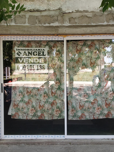 Vendo B/local Enfrente A La Plaza De Santa Rosa Buen Metraje