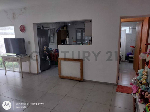 Venta De Casa De 4 Dormitorios En Esperanza, Santa Fe.