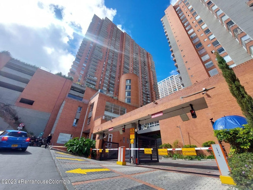 Apartamento En  Chapinero Alto Rah Co: 24-940