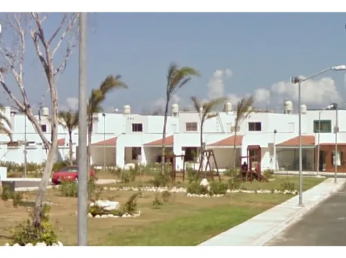 Venta De Casa En Remate Bancario En La Toscana Playa Del Carmen, Q.r. J.c.