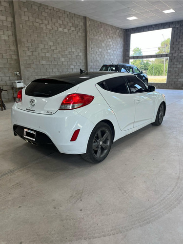 Hyundai Veloster 1.6 130cv At