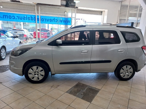 Imagen 2 de 15 de Chevrolet Spin Lt