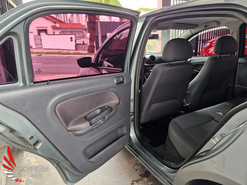 Volkswagen Gol 1.0 G5 City