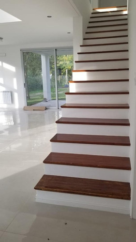 Imagen 9 de 30 de Hermosa Casa A Estrenar En Lote Central En Fincas De Hudson