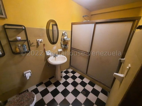 Imagen 6 de 15 de Casa En Venta Chuao 23-4748 Wolfgang Liaz 0414-132-24-22 0412-582-01-12
