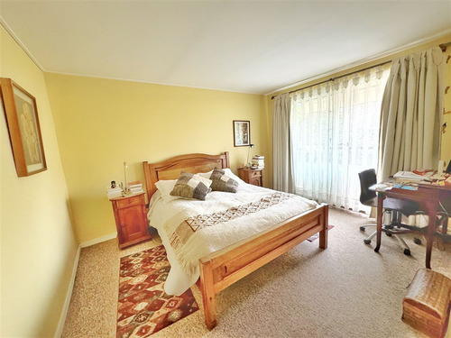 Casa En Arriendo De 4 Dorm. En Huechuraba