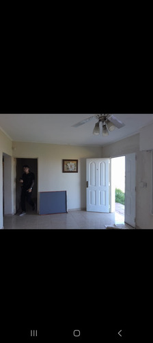 Casa De 4 Dormitorios Y 3 Baños Con Casa De Casero