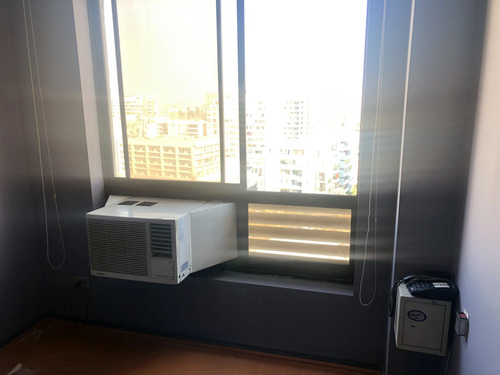 Oficina Con Recepción A Pasos Metro Y Con Parking  X Hora