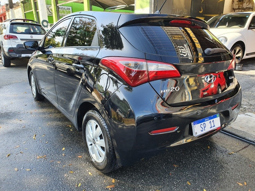 Imagem 8 de 9 de Hyundai Hb20 2015 1.6 Comfort Plus Flex Aut. 5p