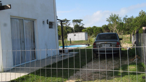 Imagen 3 de 14 de Casa En Puntas Del Diablo Con Piscina