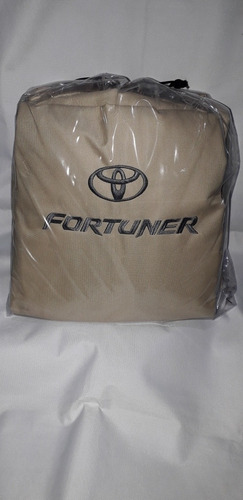 Forros De Asientos Impermeables Toyota Fortuner 3fila 06 20