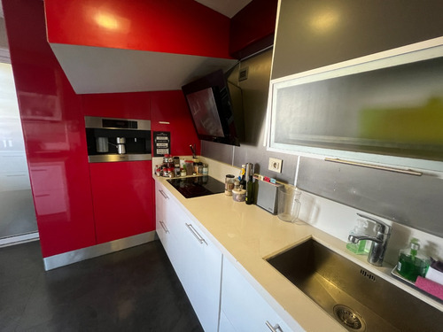 Estupendo Dúplex Remodelado, Luis Carrera / Las Hualtatas.