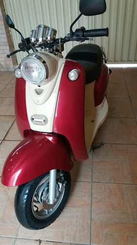 Imagem 4 de 9 de Vespa Lambretta Shin 2012