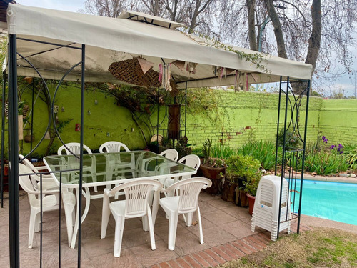 Excelente Casa En Inmejorable Ubicación En Colon
