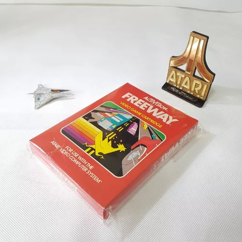 ATRAVESSANDO A RUA 31 VEZES COM A GALINHA NO FREEWAY (Atari 2600) 