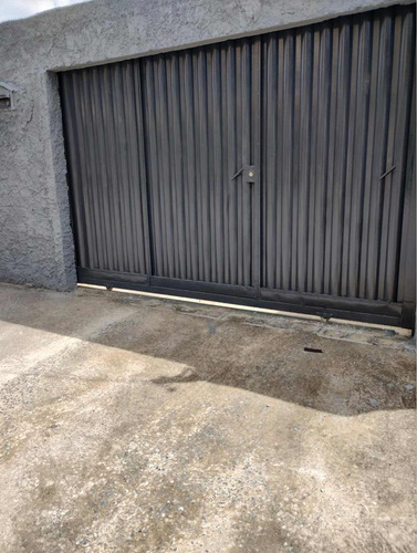 Lote Murado Com Barracão Ótima Localização