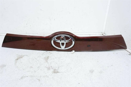 Platina Emblema Compuerta Toyota Highlander 2017 A  20 Dia