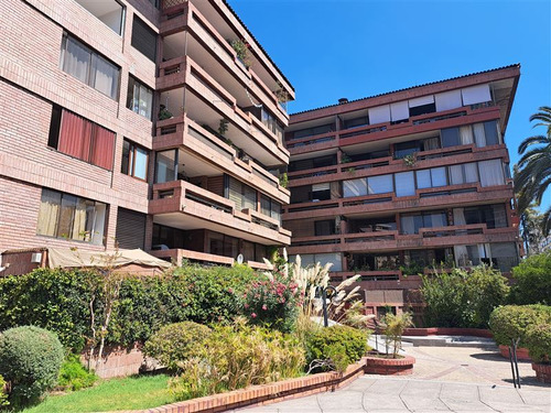 Departamento En Venta De 2 Dorm. En Las Condes