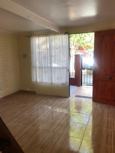 Casa Con Mansarda En Las Compañías (villa El Romero)