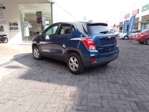 Imagen 4 de 9 de Chevrolet Trax 2019 5p Ls L4/1.8 Man