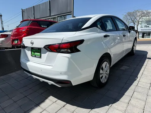 Nissan Versa 1.6 Sense Mt