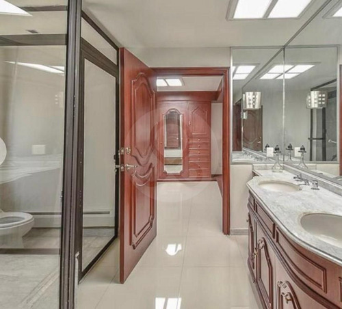 Casa En Venta En Bosque De Las Lomas