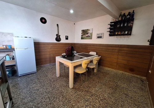 Venta Casa 3 Ambientes Con Local Morón