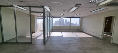 Oficina Totalmente Renovada A Pasos De Metro Santa Lucia