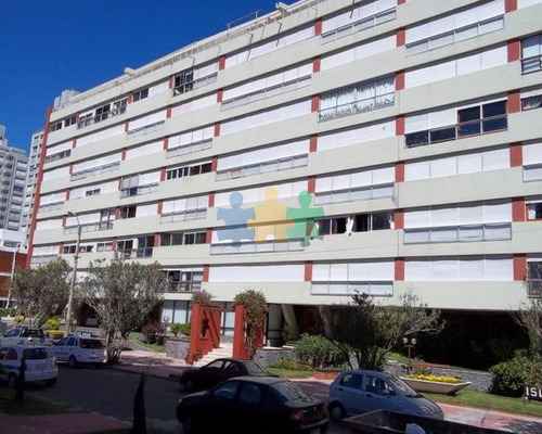 Imagen 1 de 12 de En Venta, Zona Playa Brava - Punta Del Este