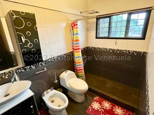 Imagen 26 de 30 de Casa En Venta En Prados Del Este Sj 43003