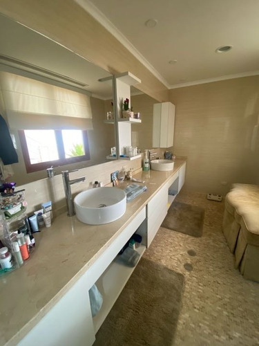 Imagen 19 de 26 de Se Vende Casa 640m2 4h+4s/8b/12p Cerro Verde 0746