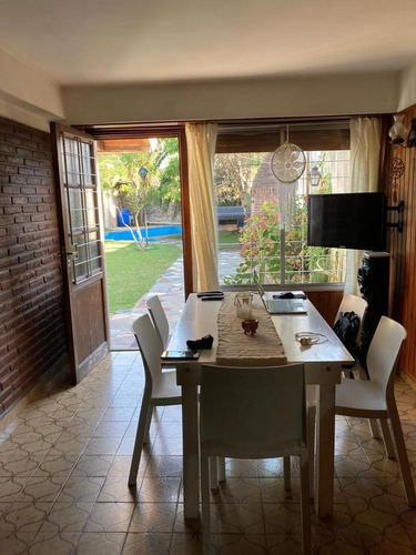 Imagen 8 de 18 de Casa - Adrogue
