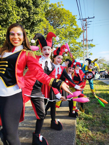 Personajes,mimos,zancos,magia,títeres,show,animadoras,sonido