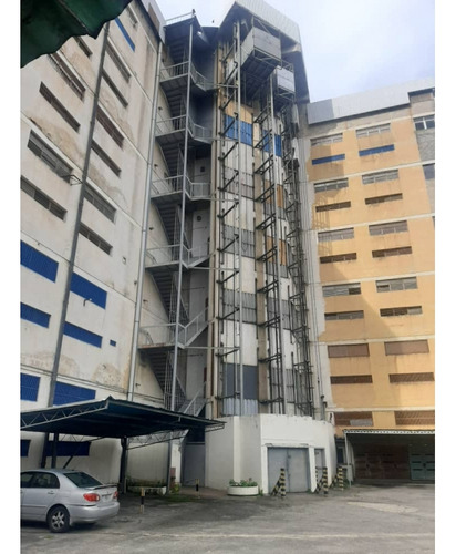 Caricuao Galpón En Venta