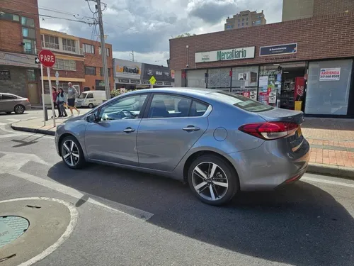 Kia Cerato Pro Sx 2nd Generacion 1.6cc Mt Aa