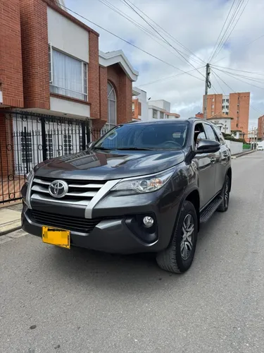 Fortuner 2,7 Tp Sw4 Street