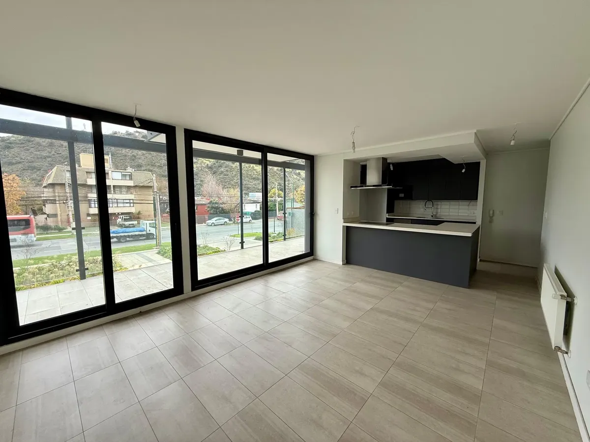 Imagen 1 de 19 de Se Vende Amplio Departamento En Lo Barnechea
