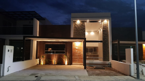 Casa En Venta Cañadas Del Arroyo Querétaro