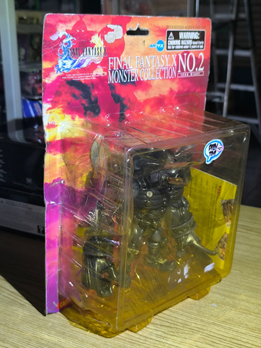Kotobukiya Iron Giant Final Fantasy X Monster Collection #02 (Usado)