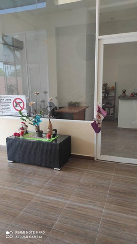 Se Vende Hotel En Urb. La Mira, Sector Playa El Agua Ve02-067mg-ss