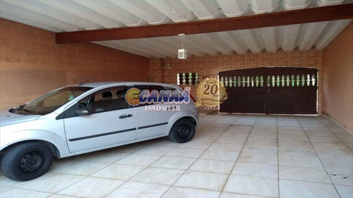 Casa Com Piscina Em Mongaguá Só R$ 230 Mil - V6576