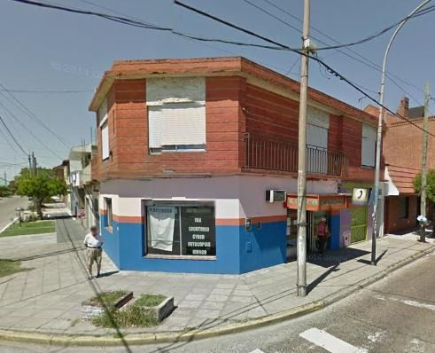 Imagen 2 de 21 de Departamento Al Frente Con Entrada Independiente - Lanús Oeste