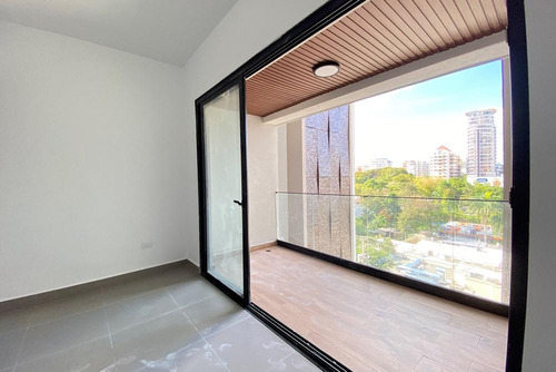 Lujosa Torre Casi Frente Al Mirador Sur, Apartamentos Modernos En Bella Vista Listos Para Entregar