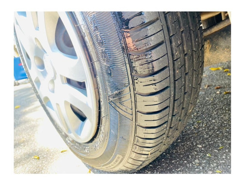 Imagem 12 de 14 de Ford Fiesta 1.0 8v Flex