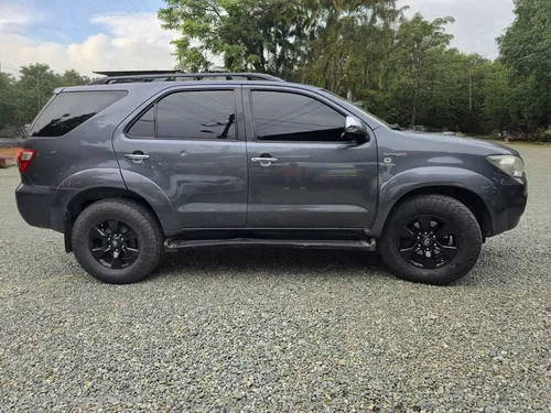 Toyota Fortuner 3.0 Srv