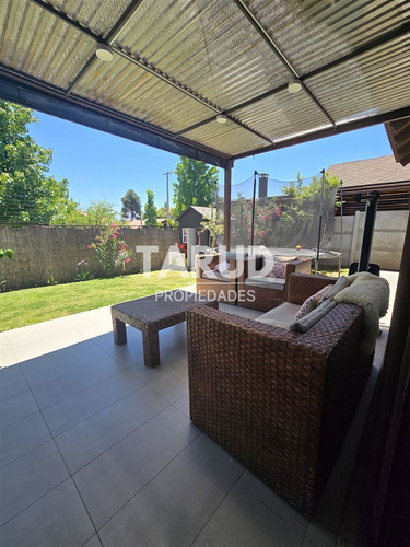 Casa En Venta En Exclusivo Y Seguro Condominio En Machalí