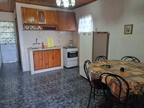 Inmobiliaria Costa Azul Vende Cuatro Casas En Un Solo Padrón, A 150 Metros De La Playa Antoniopolis, Rocha.