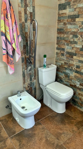 Venta Apto. En Centro, 3 Dorm, Piso Alto, Calefacción Ctrl. Agua Caliente Central, Vig 24hs.