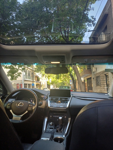 Lexus NX 2.5 300H Luxury